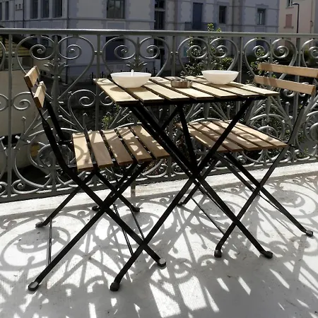 Petit Cocon Du Centre-ville - Balcon Apartment Aix-les-Bains